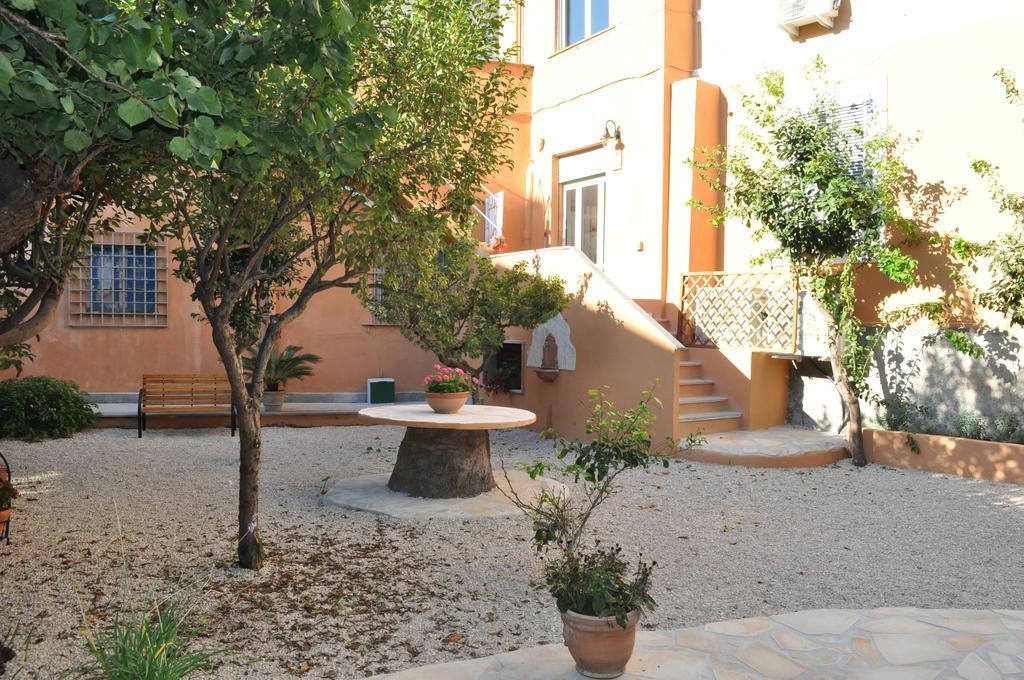 Il Giardinetto Guest House Civitavecchia Dış mekan fotoğraf